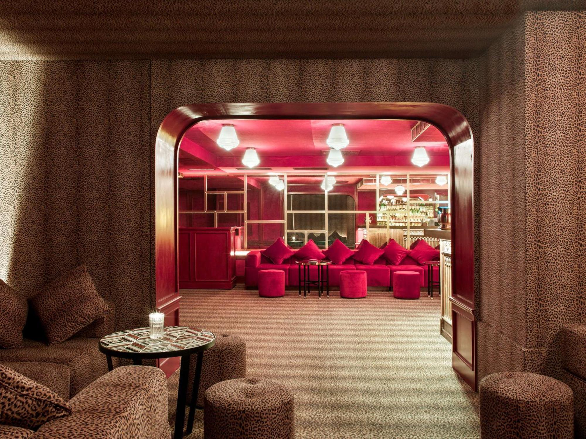 Nh Collection Madrid Suecia Hotel Exterior photo The interior of the nightclub